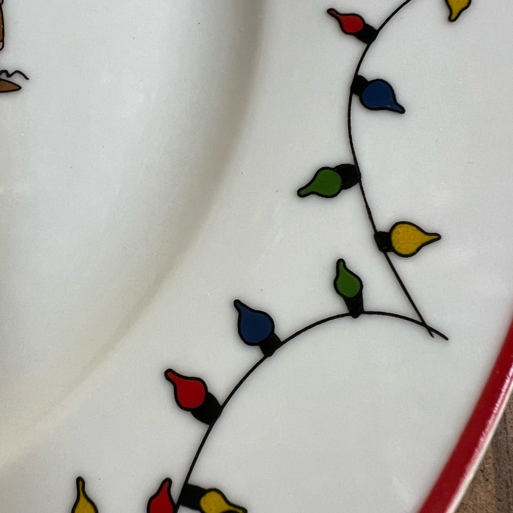 PEANUTS Charlie Brown Christmas Snoopy Dinner Plate The Whole Gang Ceramic NWT - Picture 5 of 7